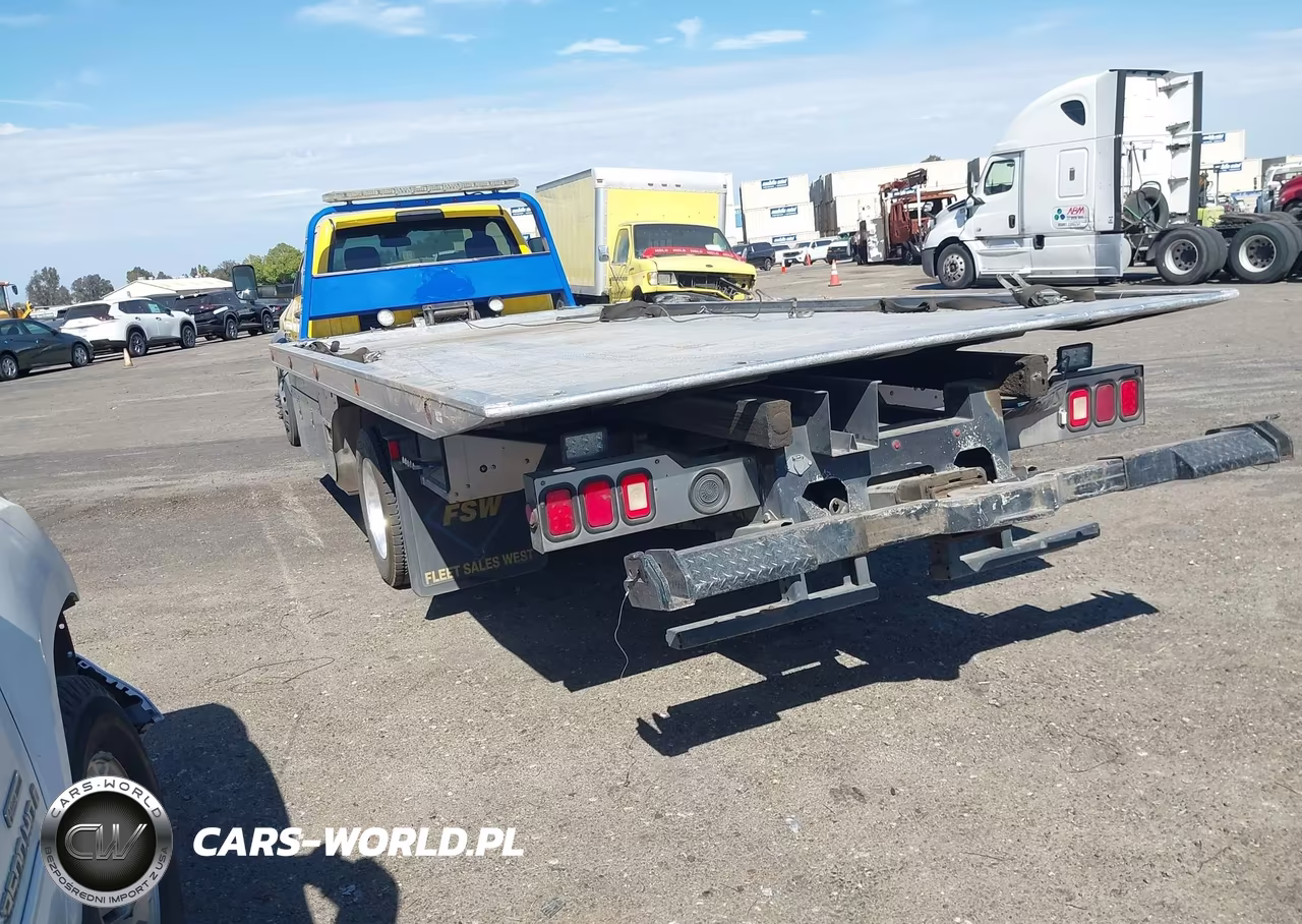 2016 Ram 5500 Chassis Tradesman-Slt VIN:3C7WRMDL4GG203610 - 3
