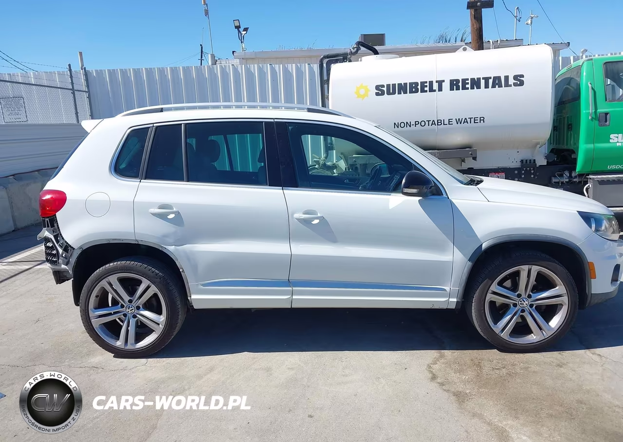 2016 Volkswagen Tiguan R-Line VIN:WVGAV7AX8GW039268 - 14