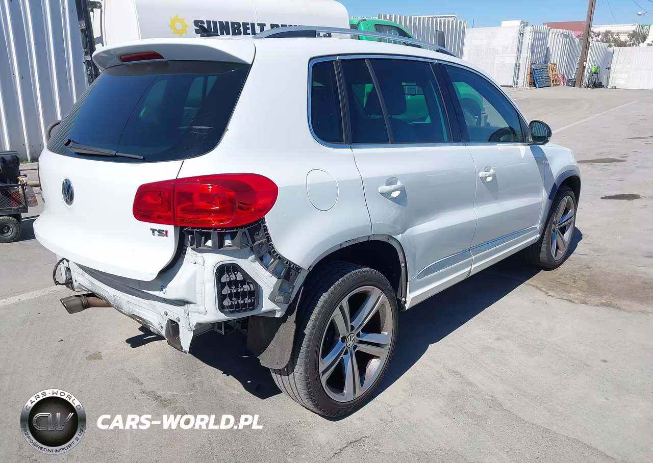 2016 Volkswagen Tiguan R-Line VIN:WVGAV7AX8GW039268 - 4