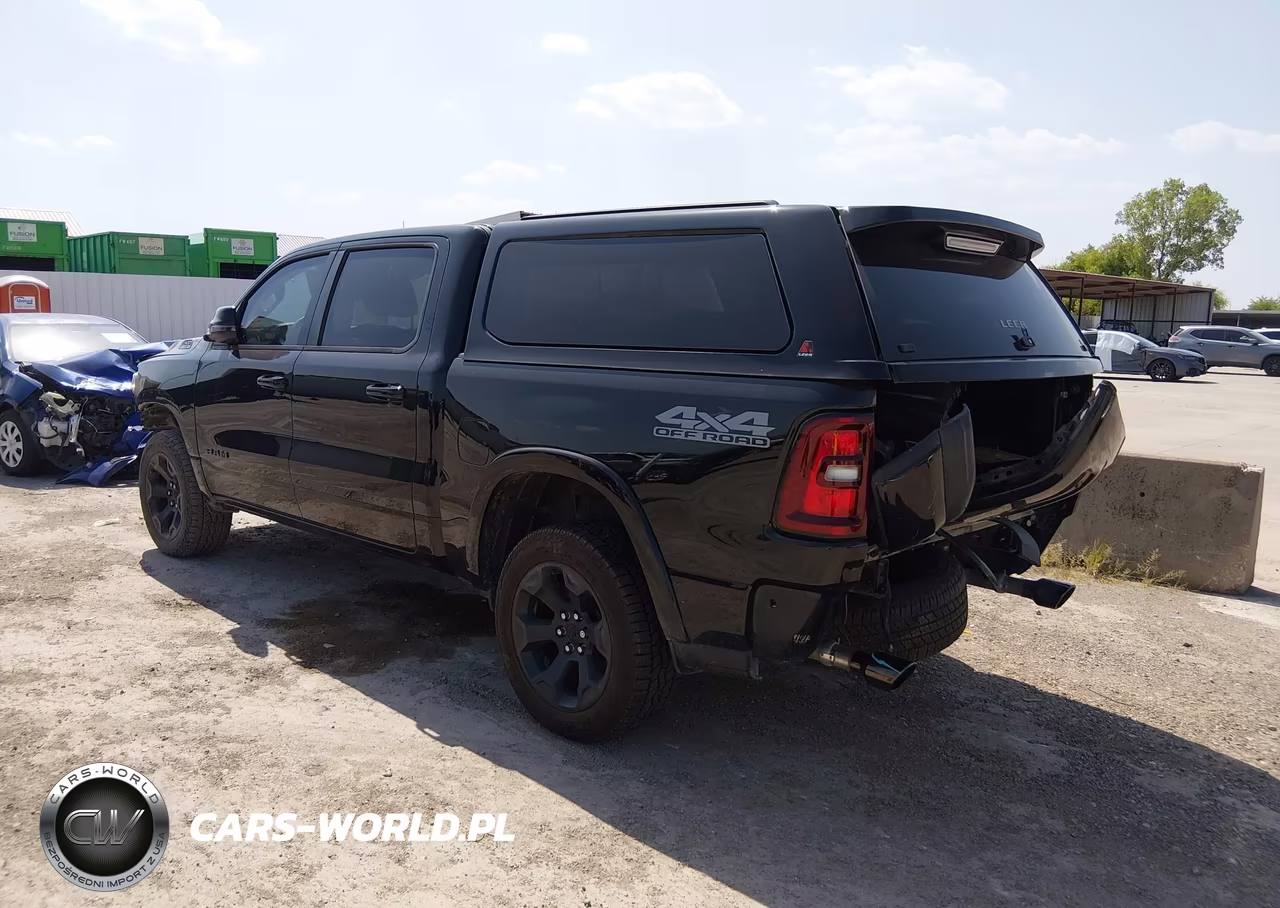 2025 Ram 1500 Big Horn 4X4 5'7 Box VIN:1C6SRFFP1SN522171 - 3