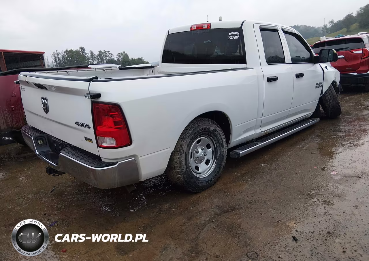 2015 Ram 1500 Tradesman VIN:1C6RR7FG5FS776641 - 4