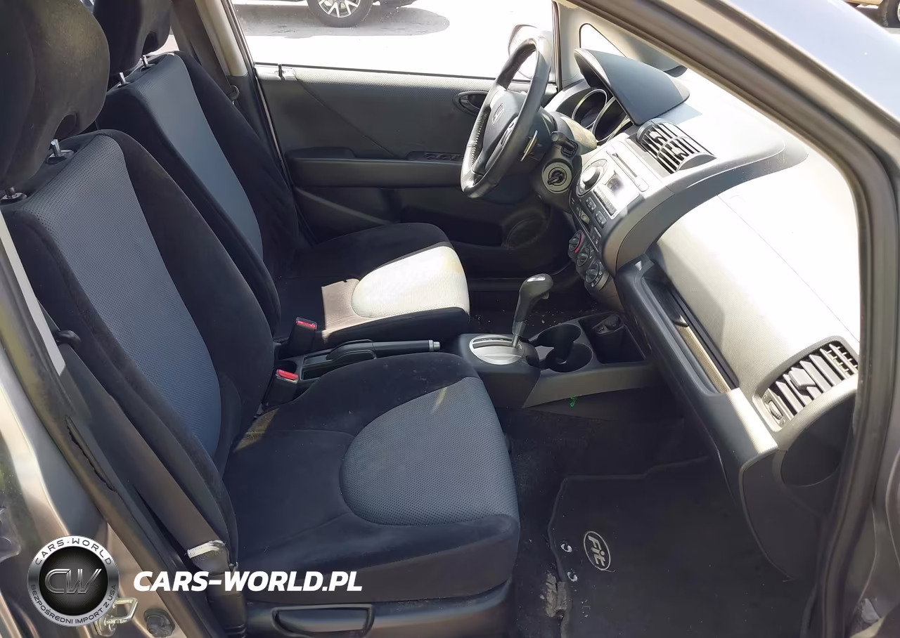 2008 Honda Fit Sport VIN:JHMGD386X8S001801 - 5