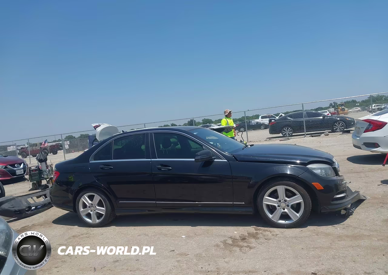2011 Mercedes-Benz C 300 Sport VIN:WDDGF5EB4BA465968 - 13