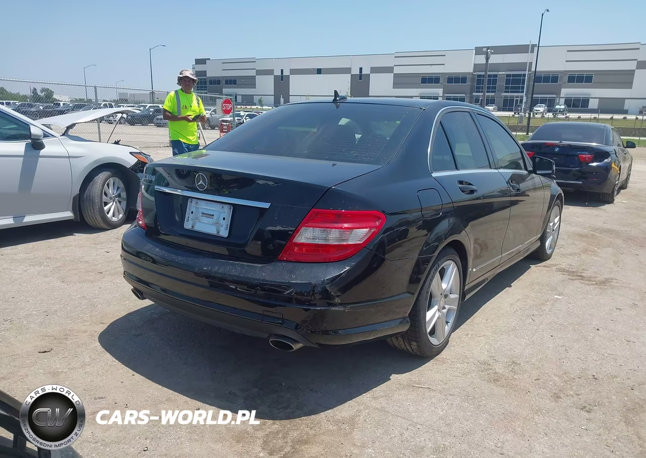 2011 Mercedes-Benz C 300 Sport VIN:WDDGF5EB4BA465968 - 4