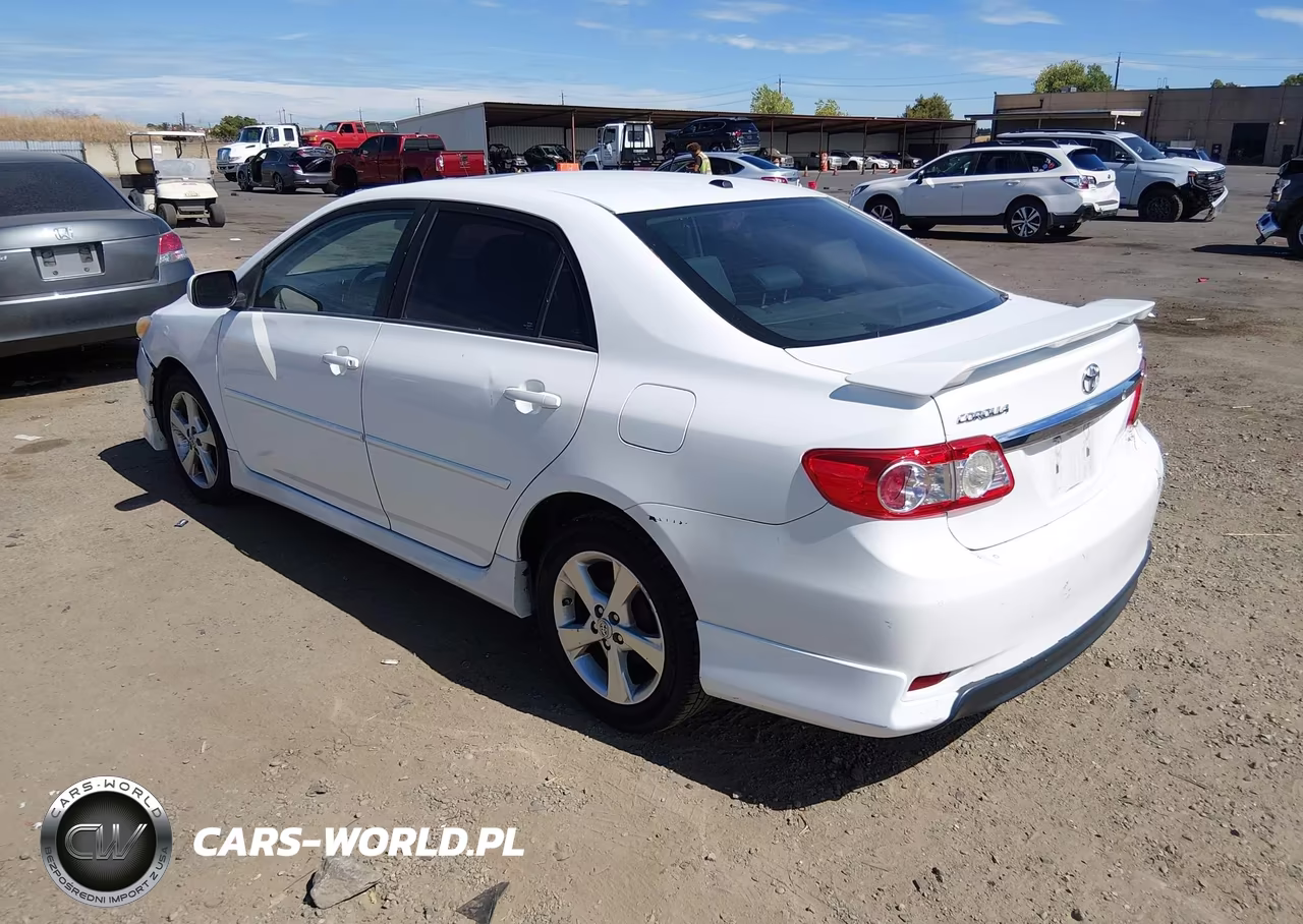 2011 Toyota Corolla S VIN:2T1BU4EEXBC718284 - 3