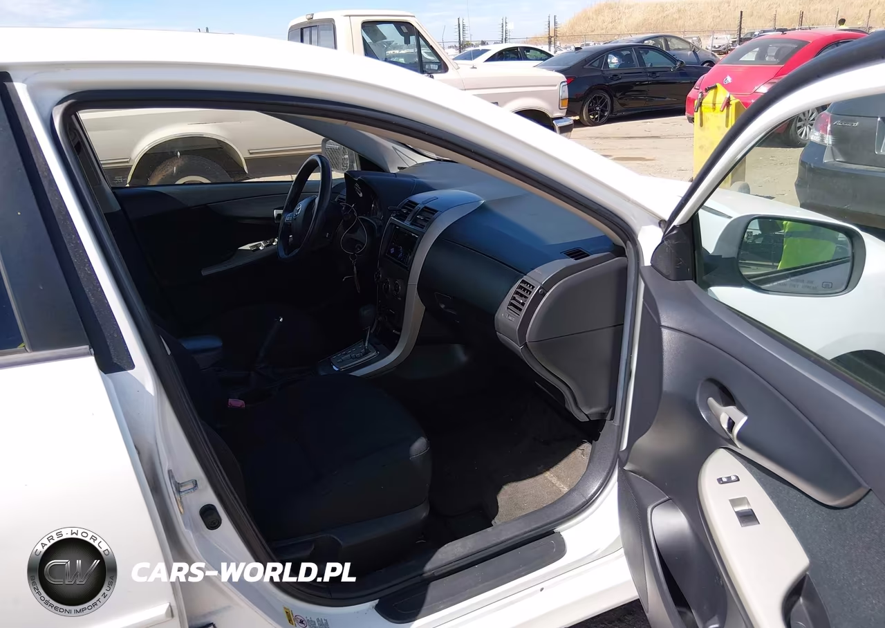2011 Toyota Corolla S VIN:2T1BU4EEXBC718284 - 5