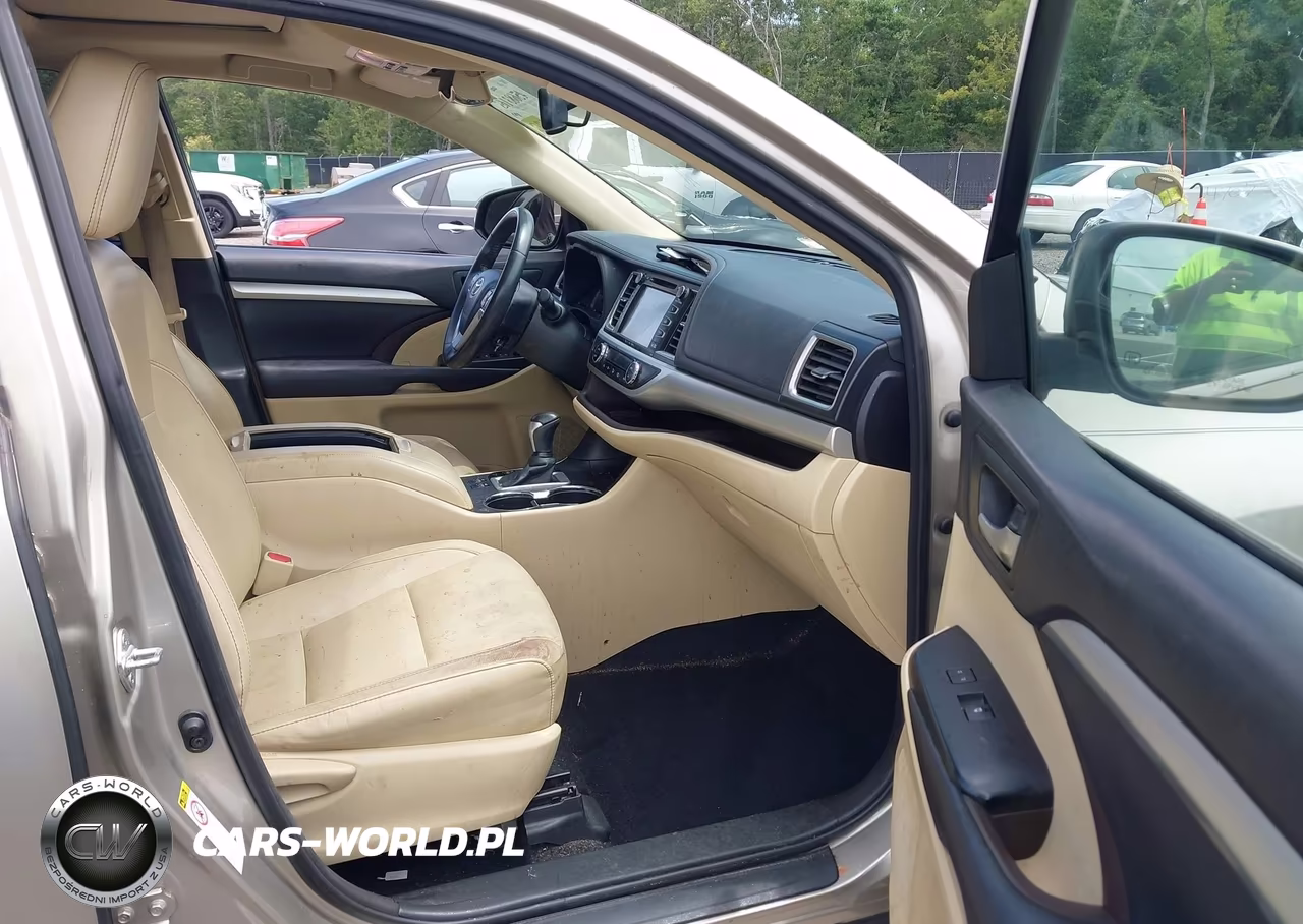 2016 Toyota Highlander Xle V6 VIN:5TDKKRFH6GS501230 - 5