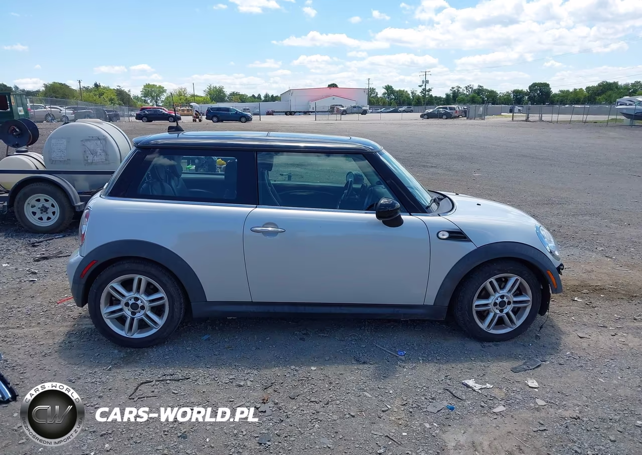 2011 Mini Cooper VIN:WMWSU3C57BT094642 - 14