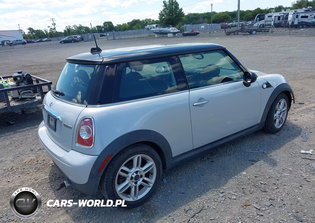 2011 Mini Cooper VIN:WMWSU3C57BT094642 - 4