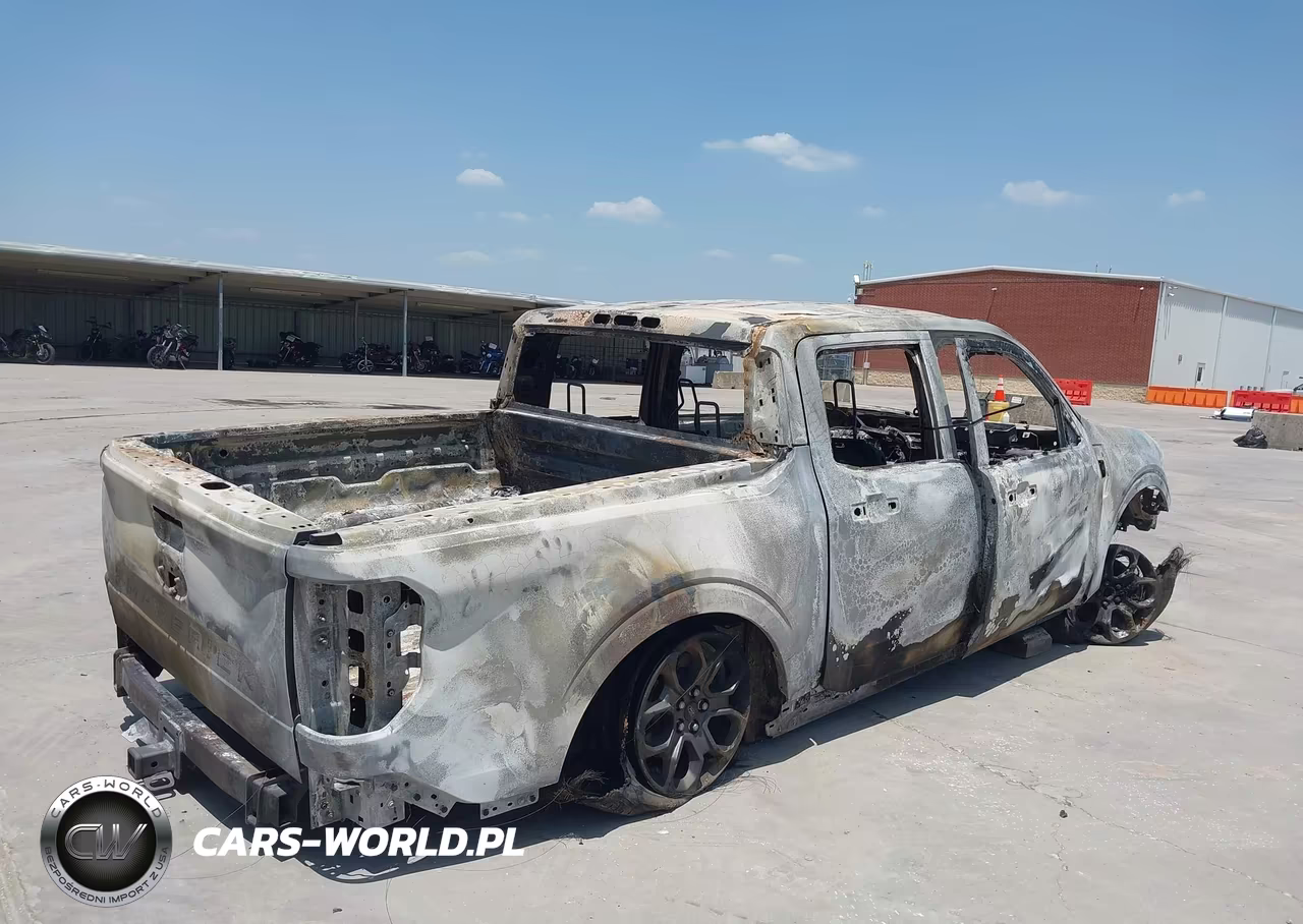 2023 Ford Maverick Xlt VIN:3FTTW8E32PRB01533 - 4