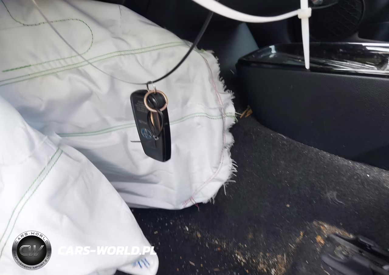 2021 Toyota Prius Xle Awd-E VIN:JTDL9MFU1M3025143 - 11