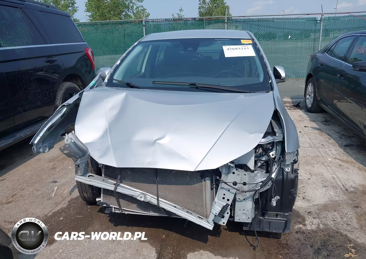2021 Toyota Prius Xle Awd-E VIN:JTDL9MFU1M3025143 - 13