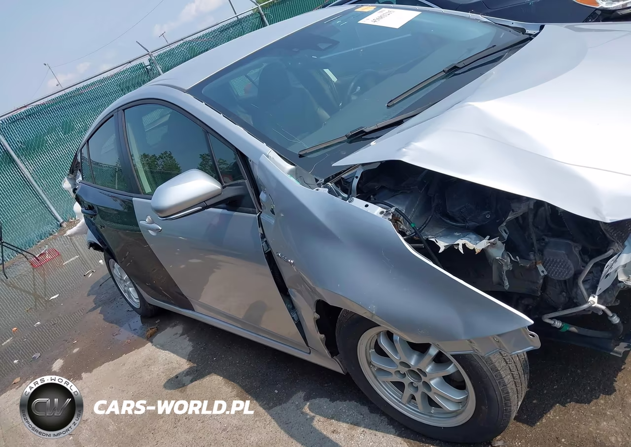 2021 Toyota Prius Xle Awd-E VIN:JTDL9MFU1M3025143 - 14