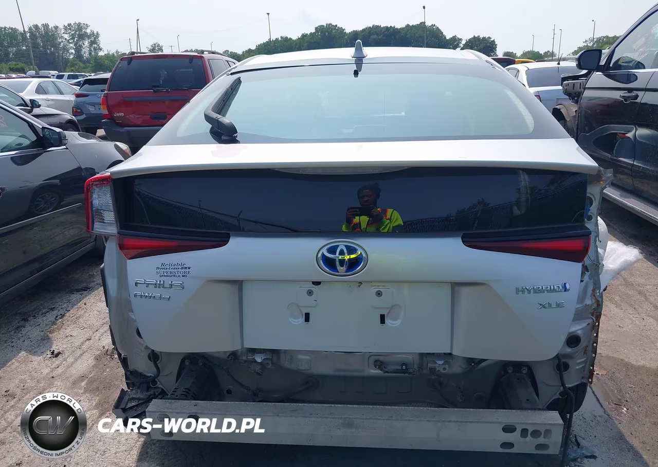 2021 Toyota Prius Xle Awd-E VIN:JTDL9MFU1M3025143 - 17