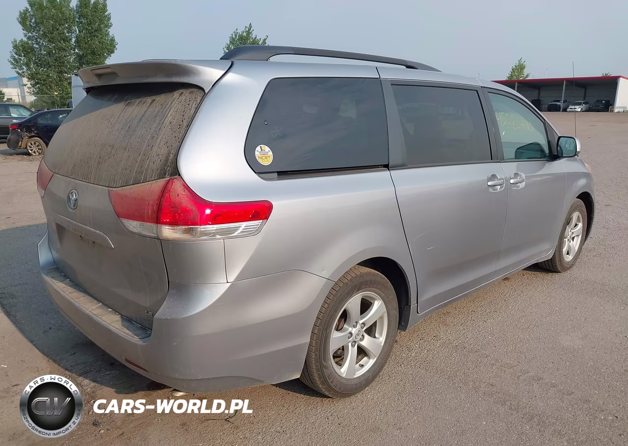 2013 Toyota Sienna Le V6 8 Passenger VIN:5TDKK3DC5DS303142 - 4