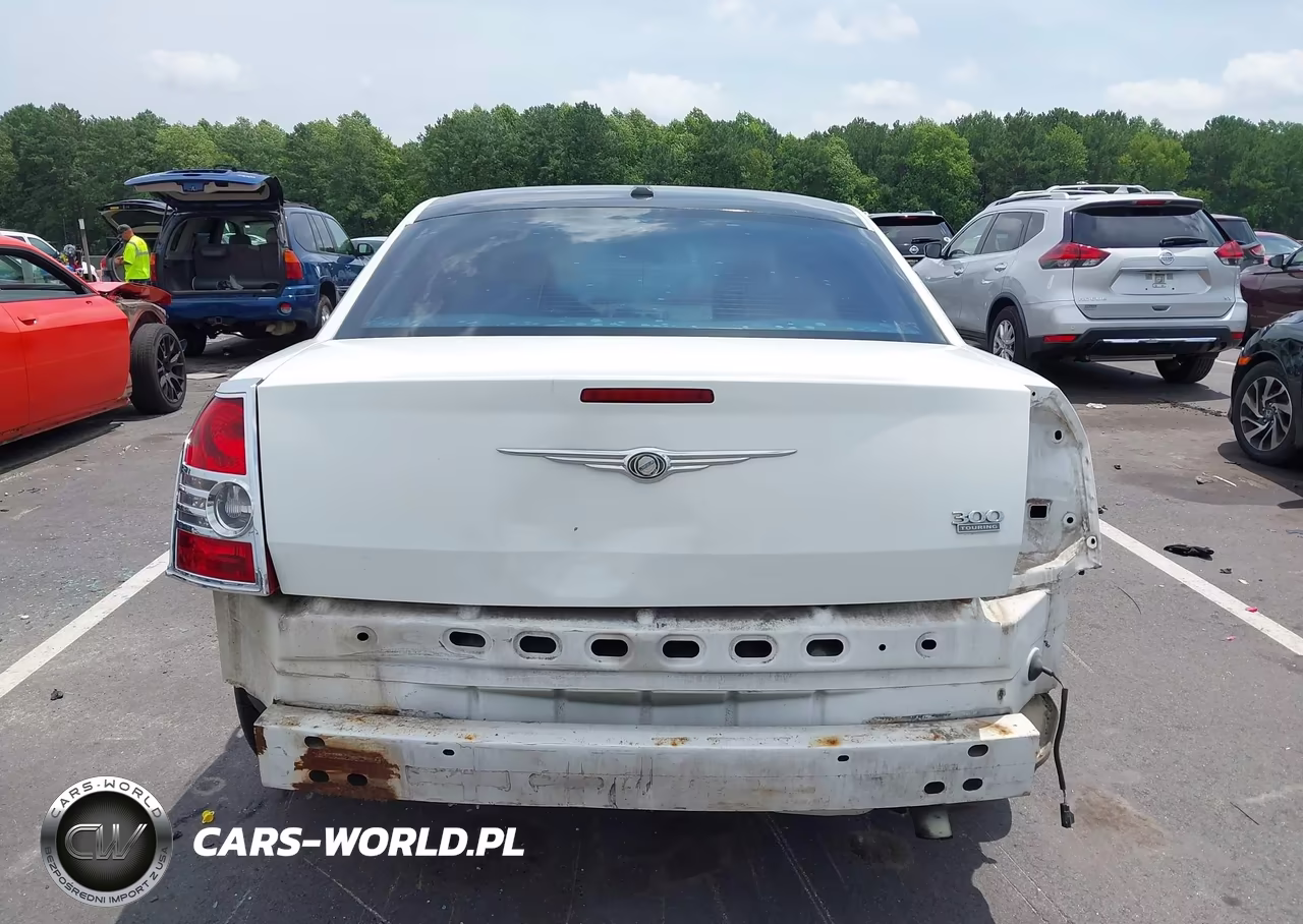 2010 Chrysler 300 Touring-Signature Series-Executive Series VIN:2C3CA5CV2AH315513 - 17