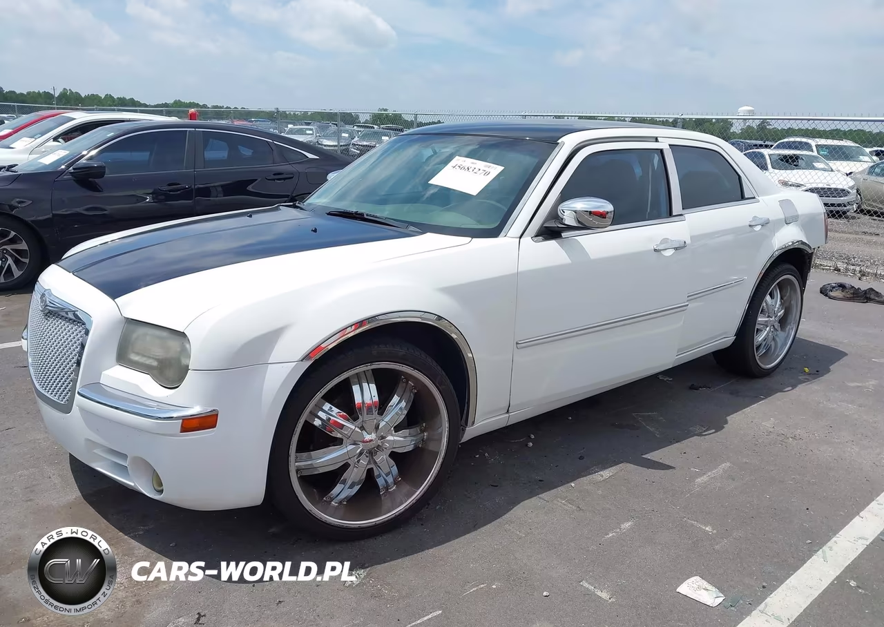 2010 Chrysler 300 Touring-Signature Series-Executive Series VIN:2C3CA5CV2AH315513 - 2