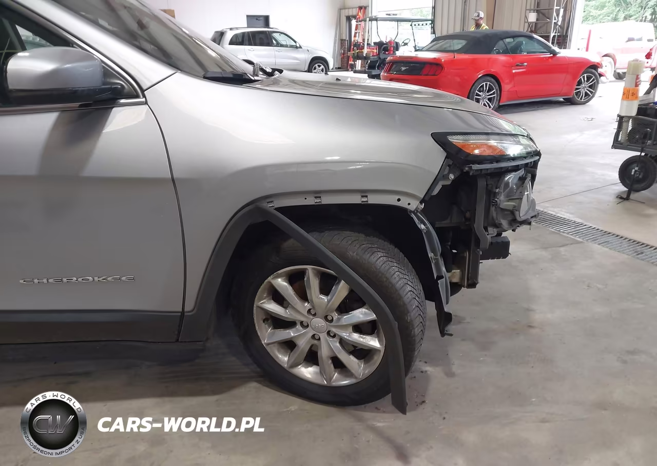 2017 Jeep Cherokee Limited VIN:1C4PJMDB7HW665453 - 6