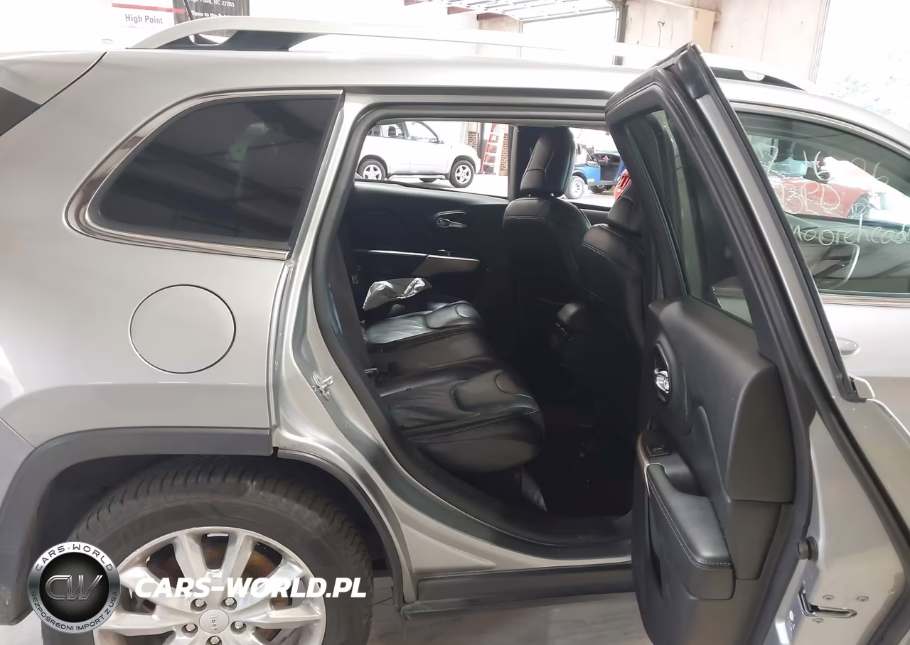 2017 Jeep Cherokee Limited VIN:1C4PJMDB7HW665453 - 8