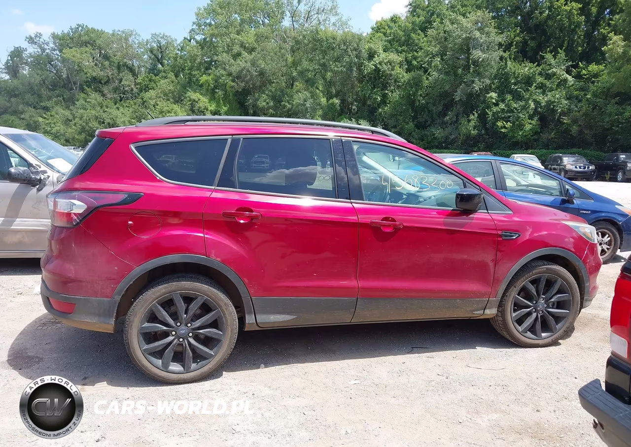 2017 Ford Escape Se VIN:1FMCU9GD0HUE72245 - 14