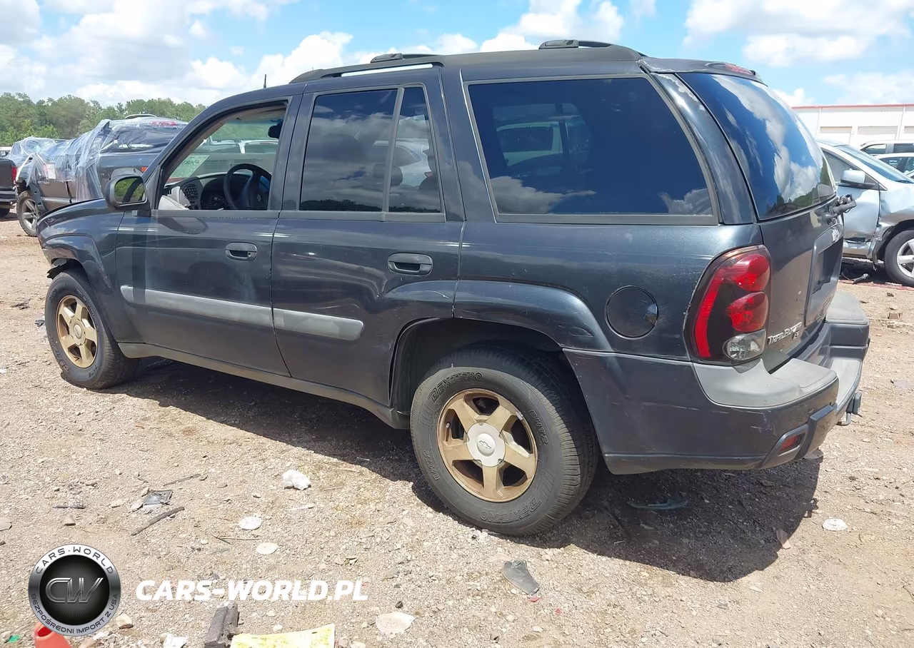 2005 Chevrolet Trailblazer Ls VIN:1GNDS13S352210755 - 3