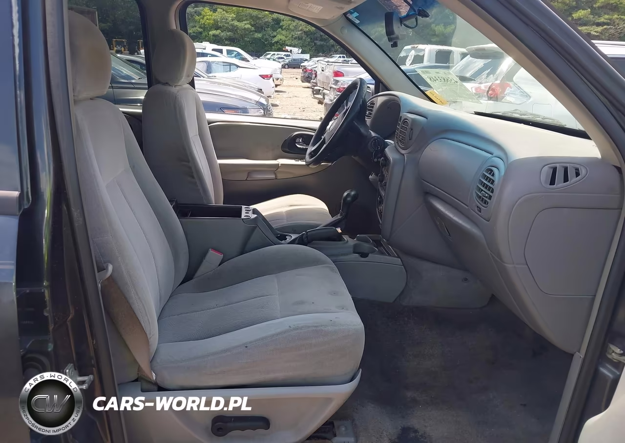 2005 Chevrolet Trailblazer Ls VIN:1GNDS13S352210755 - 5