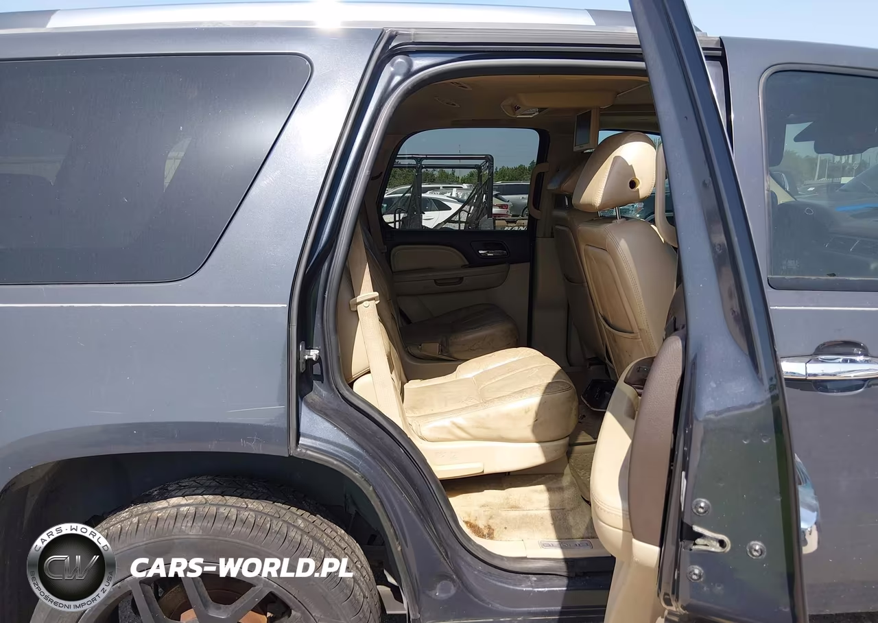 2008 GMC Yukon Denali VIN:1GKFK63898J103842 - 8