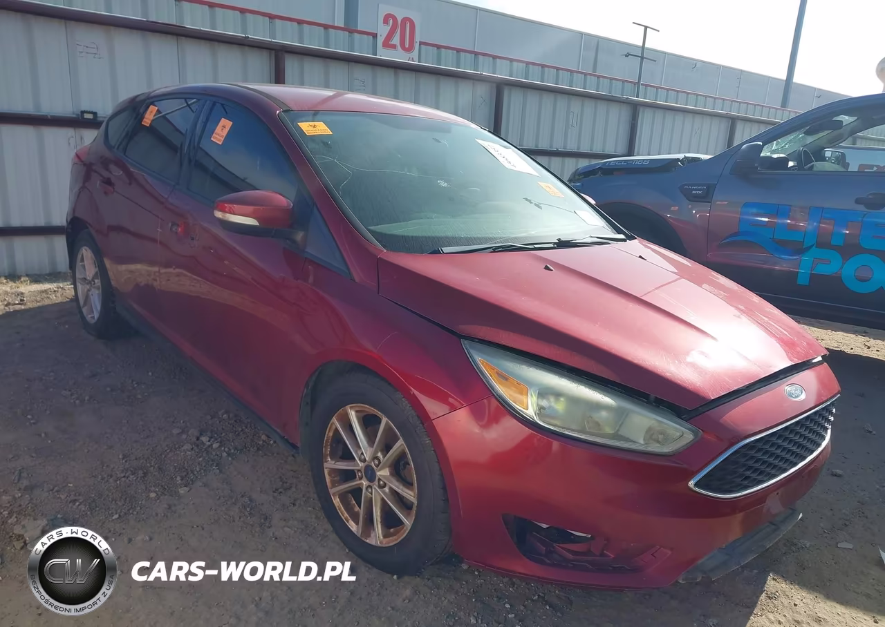 2015 Ford Focus Se VIN:1FADP3K22FL277226 - 1