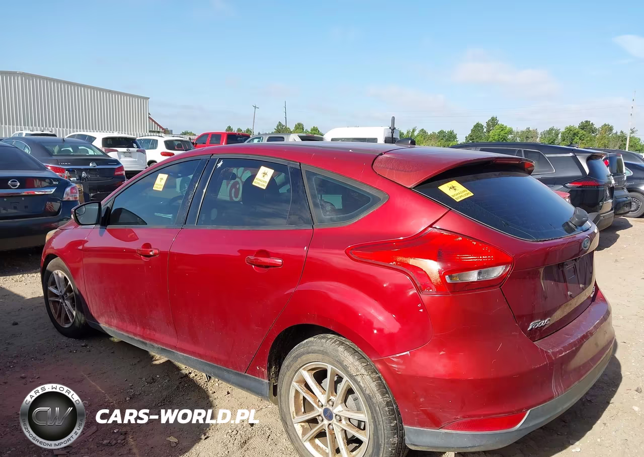 2015 Ford Focus Se VIN:1FADP3K22FL277226 - 3