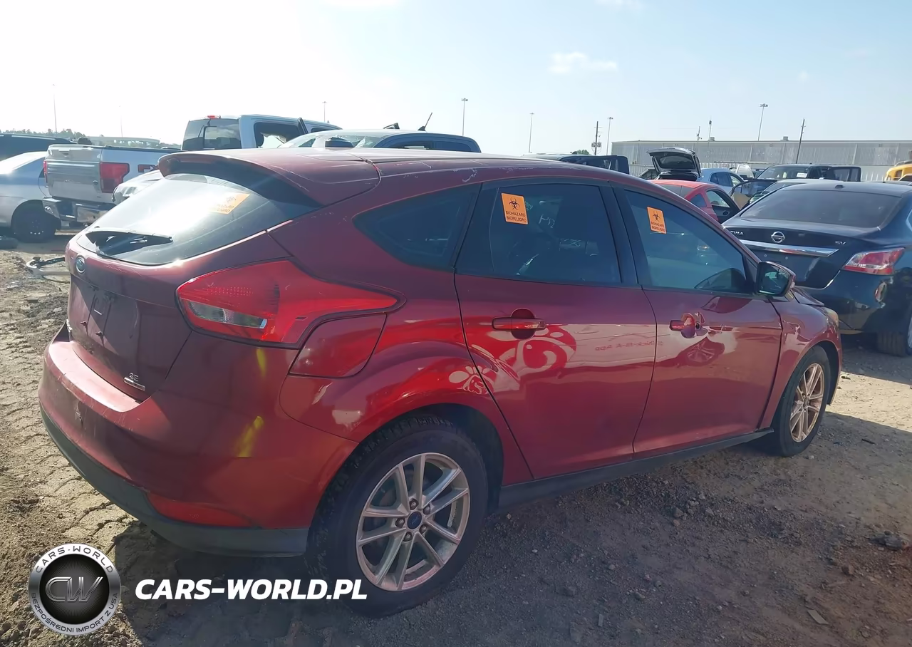 2015 Ford Focus Se VIN:1FADP3K22FL277226 - 4