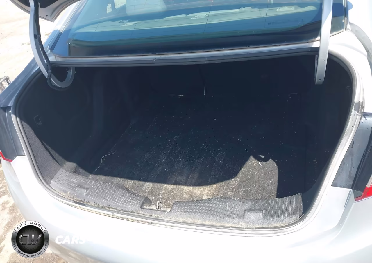 2019 Chevrolet Cruze Lt VIN:1G1BE5SMXK7124710 - 17