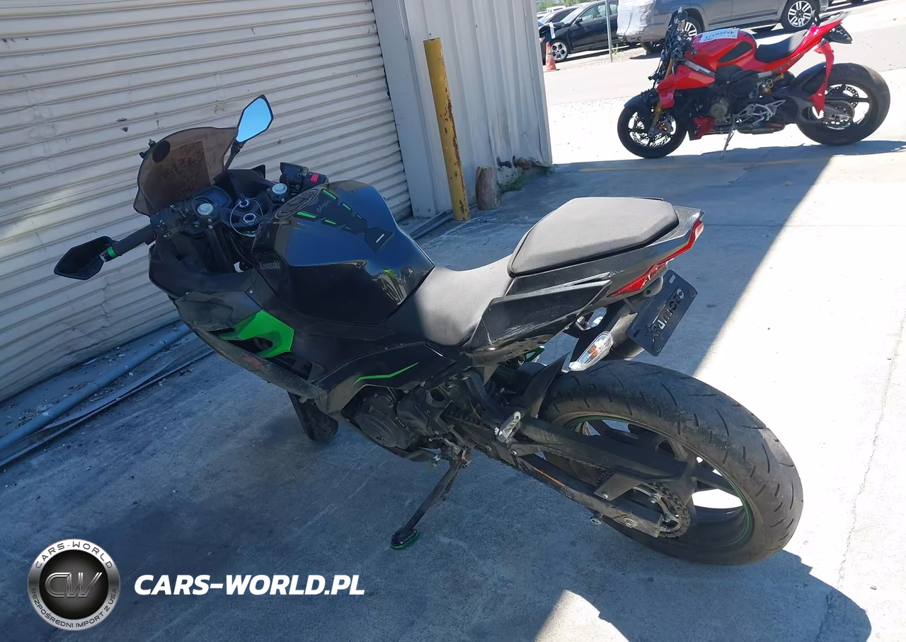 2023 Kawasaki Ex400 VIN:JKAEXKG19PDAS5300 - 3