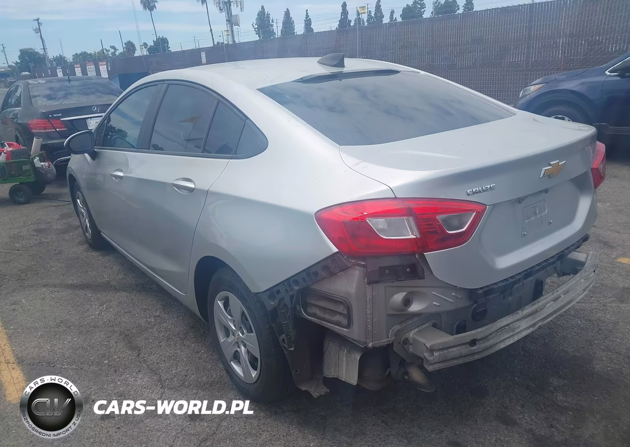 2017 Chevrolet Cruze Ls Auto VIN:1G1BC5SM6H7218923 - 3