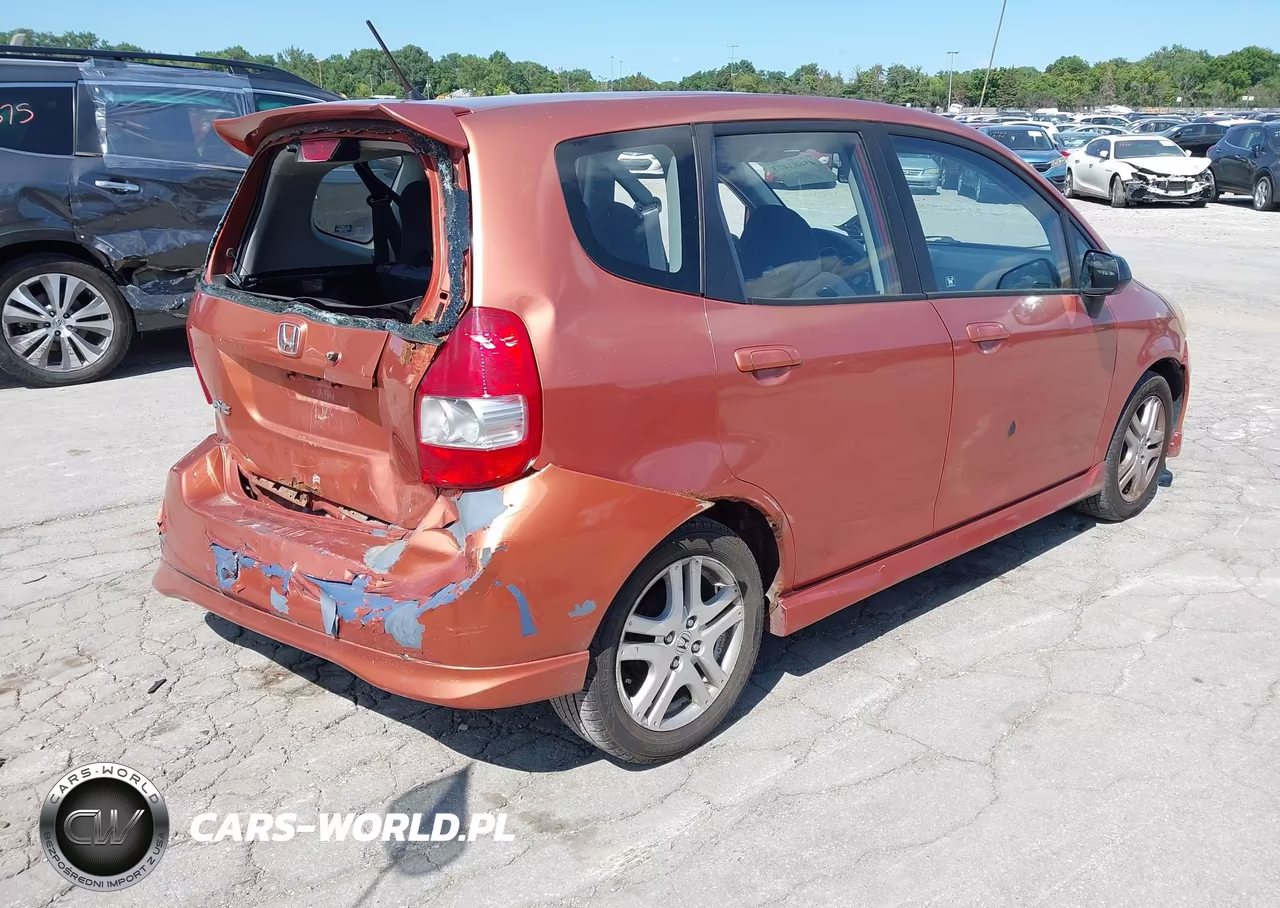 2007 Honda Fit Sport VIN:JHMGD38697S063320 - 4