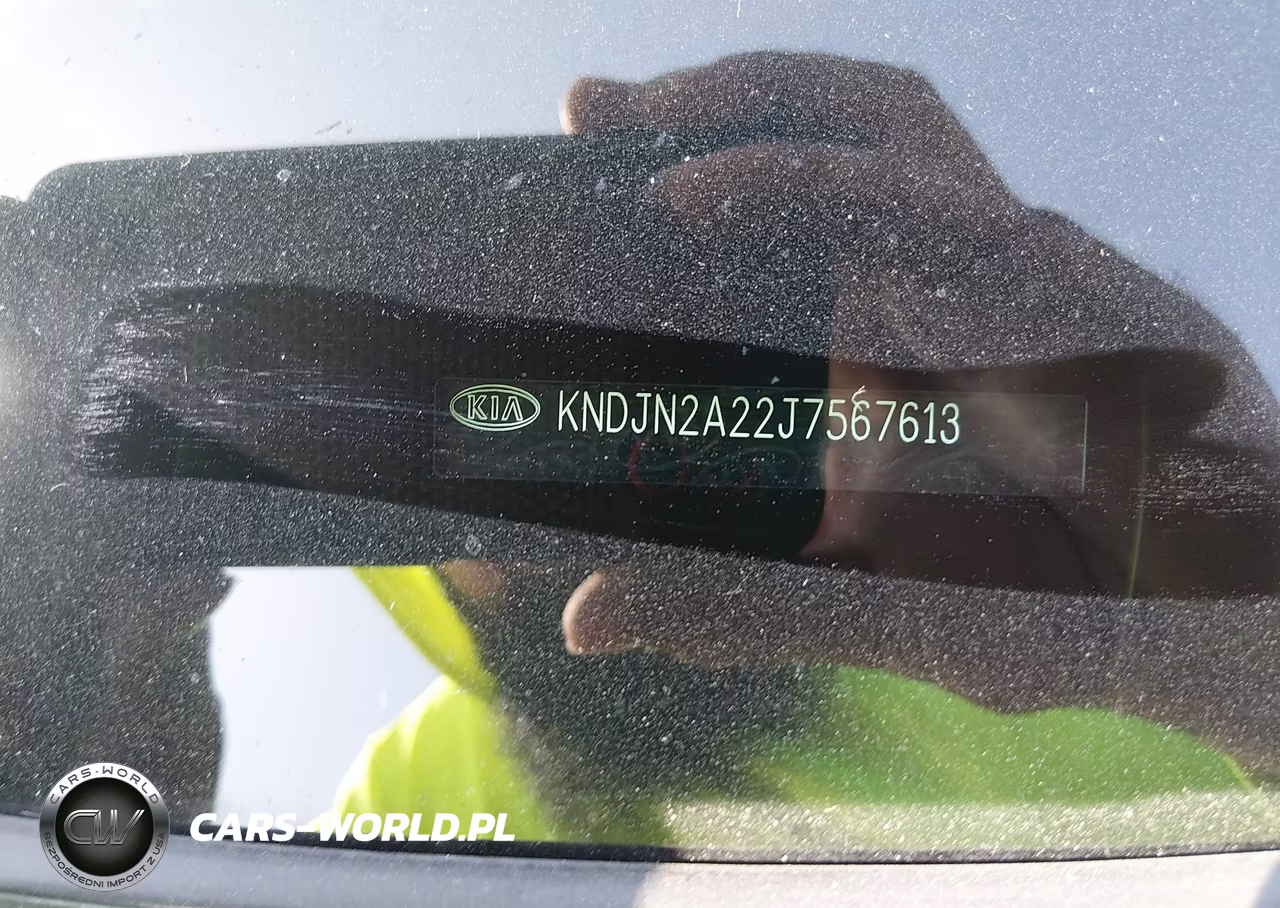 2018 Kia Soul VIN:KNDJN2A22J7567613 - 11