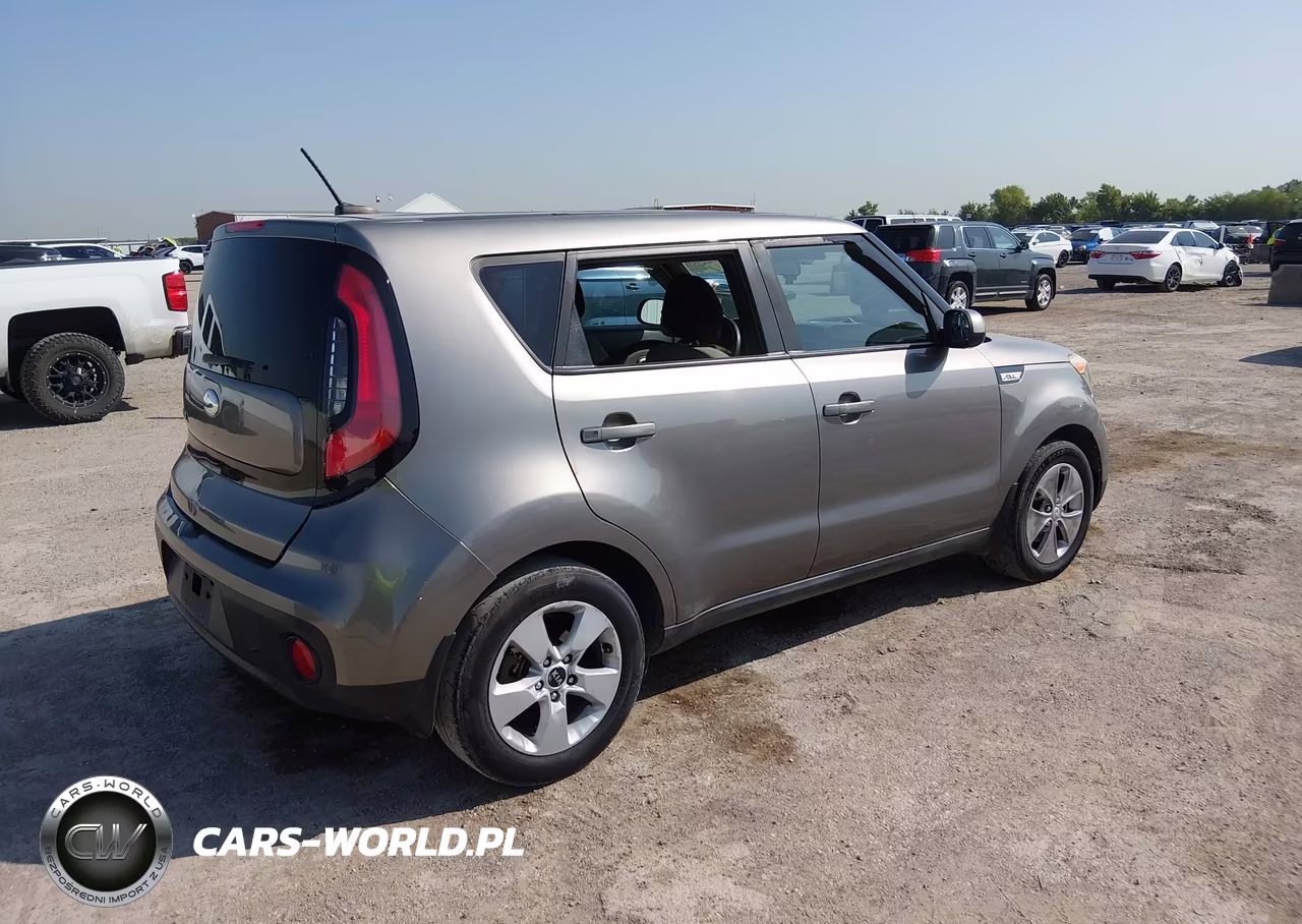 2018 Kia Soul VIN:KNDJN2A22J7567613 - 4