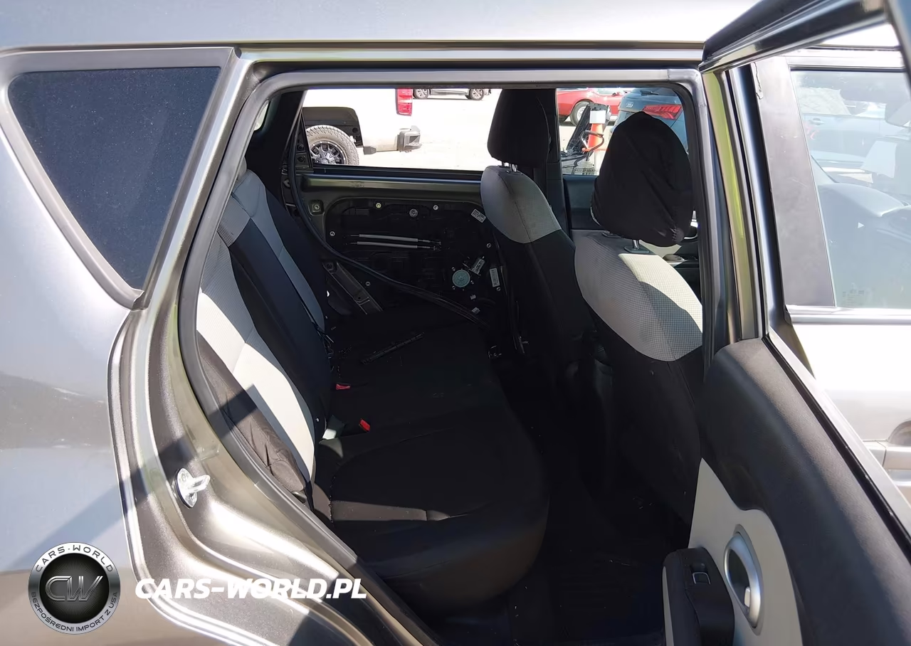 2018 Kia Soul VIN:KNDJN2A22J7567613 - 8