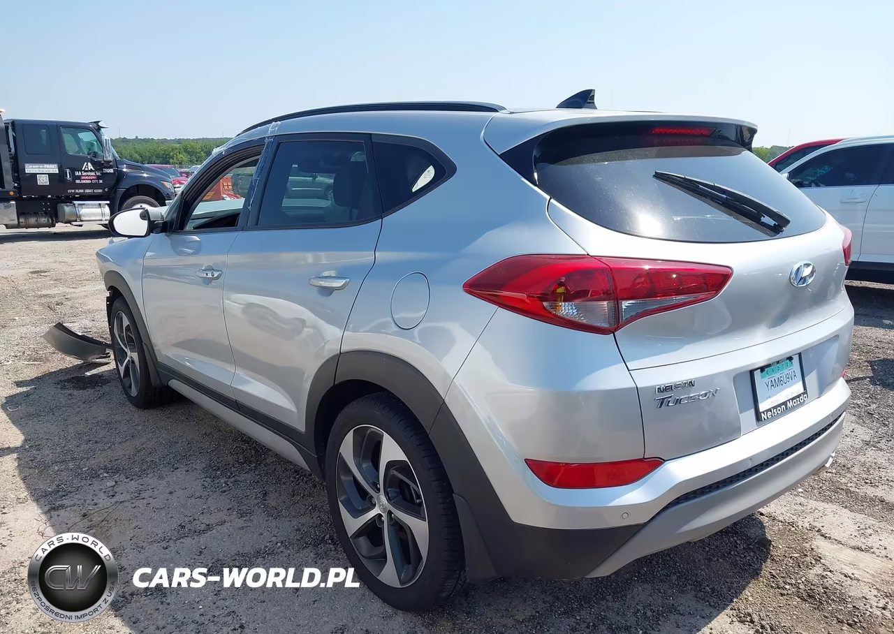 2018 Hyundai Tucson Value VIN:KM8J33A2XJU646326 - 3