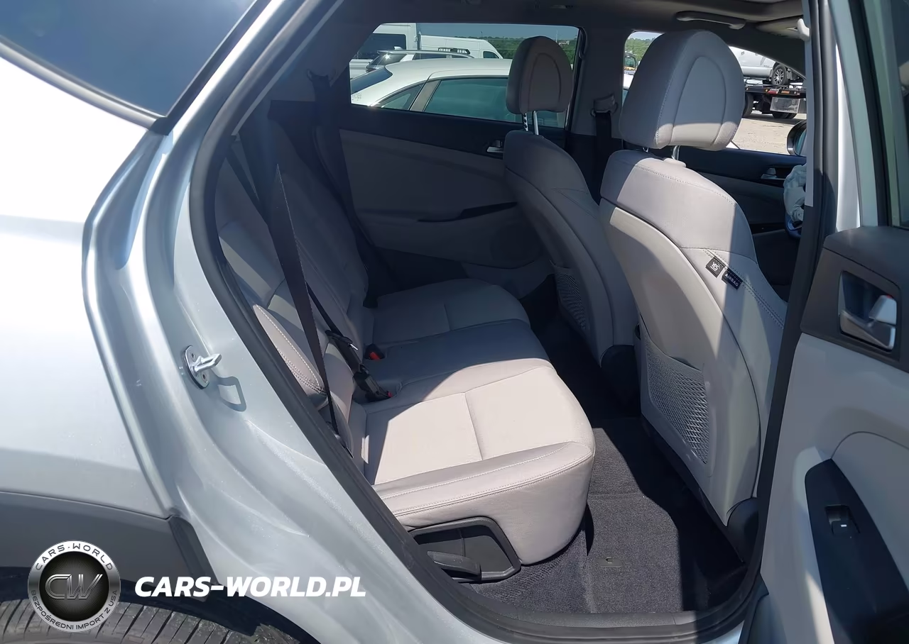 2018 Hyundai Tucson Value VIN:KM8J33A2XJU646326 - 8