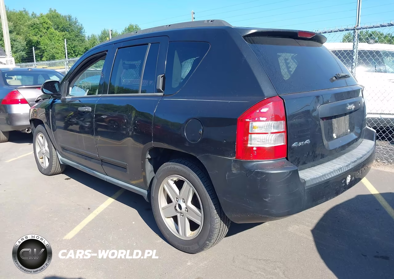 2010 Jeep Compass Sport VIN:1J4NF1FB6AD640611 - 3