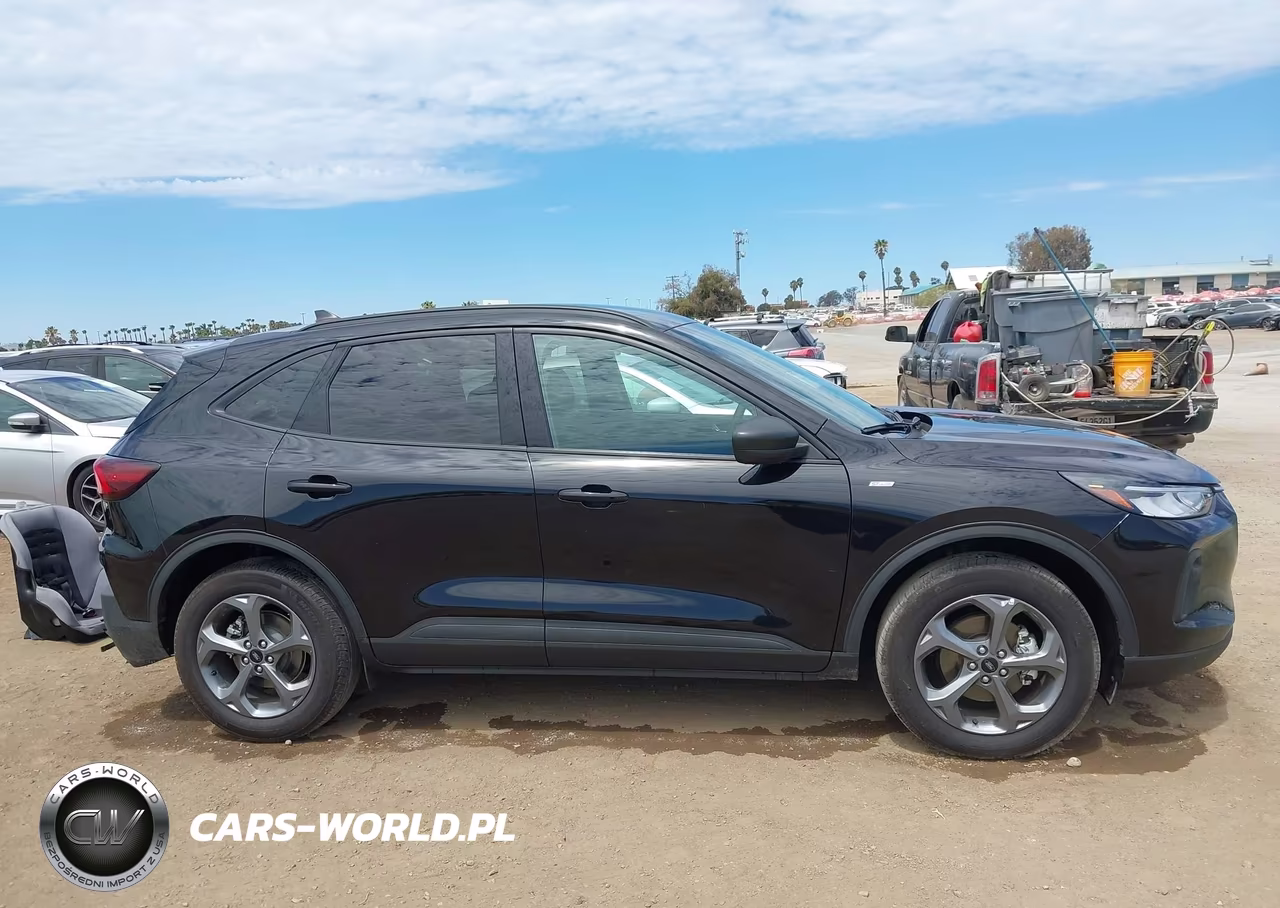 2025 Ford Escape St-Line VIN:1FMCU9MNXSUB36381 - 13