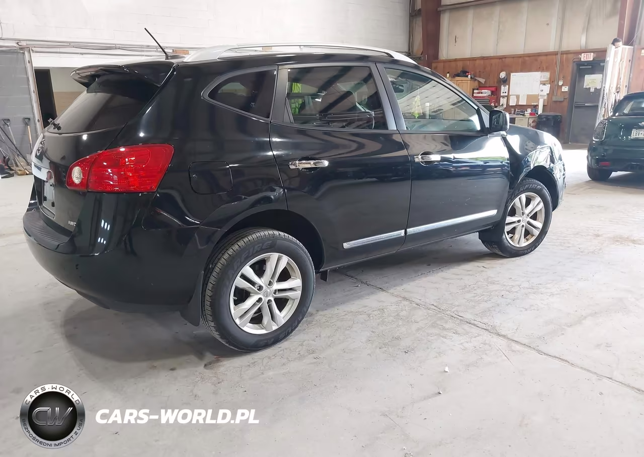 2015 Nissan Rogue Select S VIN:JN8AS5MV9FW765445 - 4