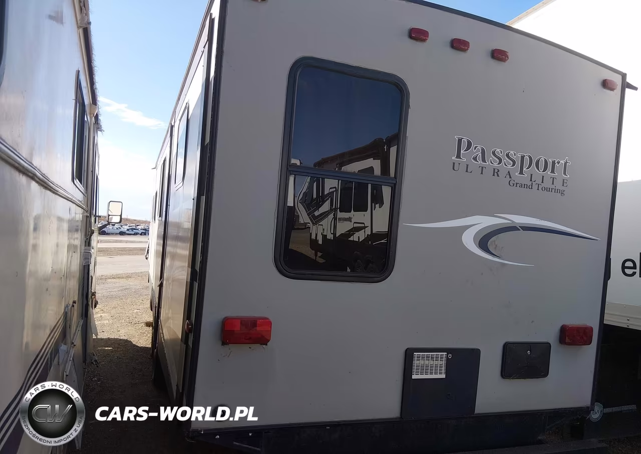 2016 Passport Other VIN:4YDT33229GX415370 - 3