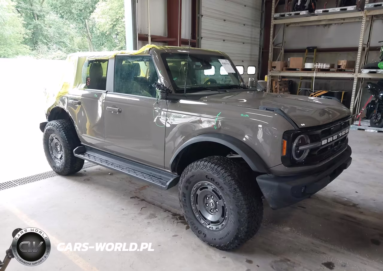 2025 Ford Bronco Outer Banks – zdjęcie 1 z 21