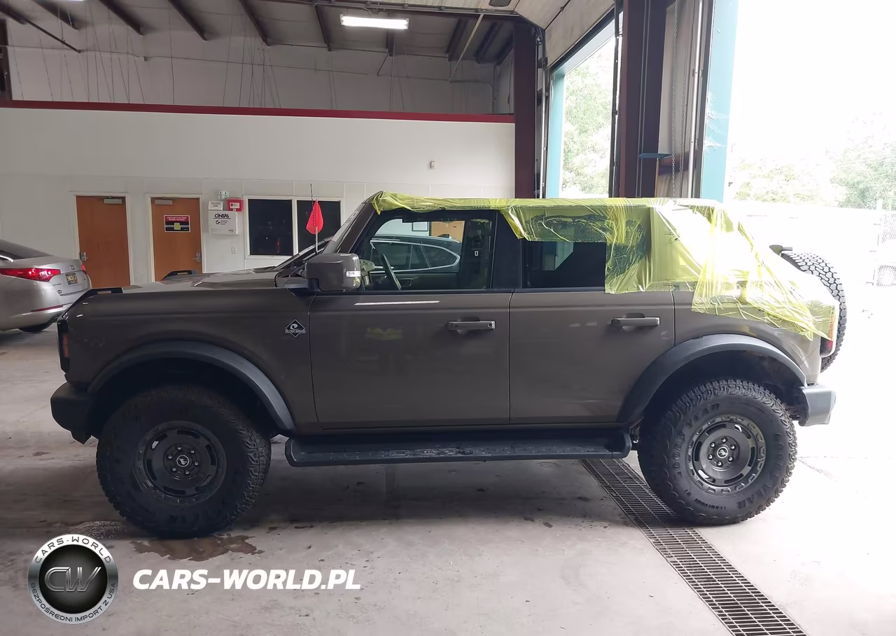 2025 Ford Bronco Outer Banks VIN:1FMEE8BP9SLB01258 - 14