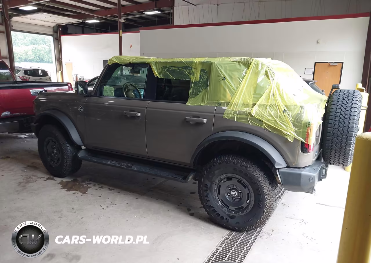 2025 Ford Bronco Outer Banks VIN:1FMEE8BP9SLB01258 - 3