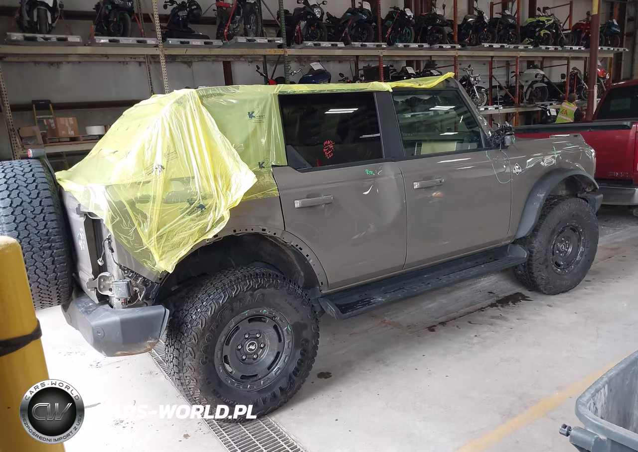 2025 Ford Bronco Outer Banks VIN:1FMEE8BP9SLB01258 - 4