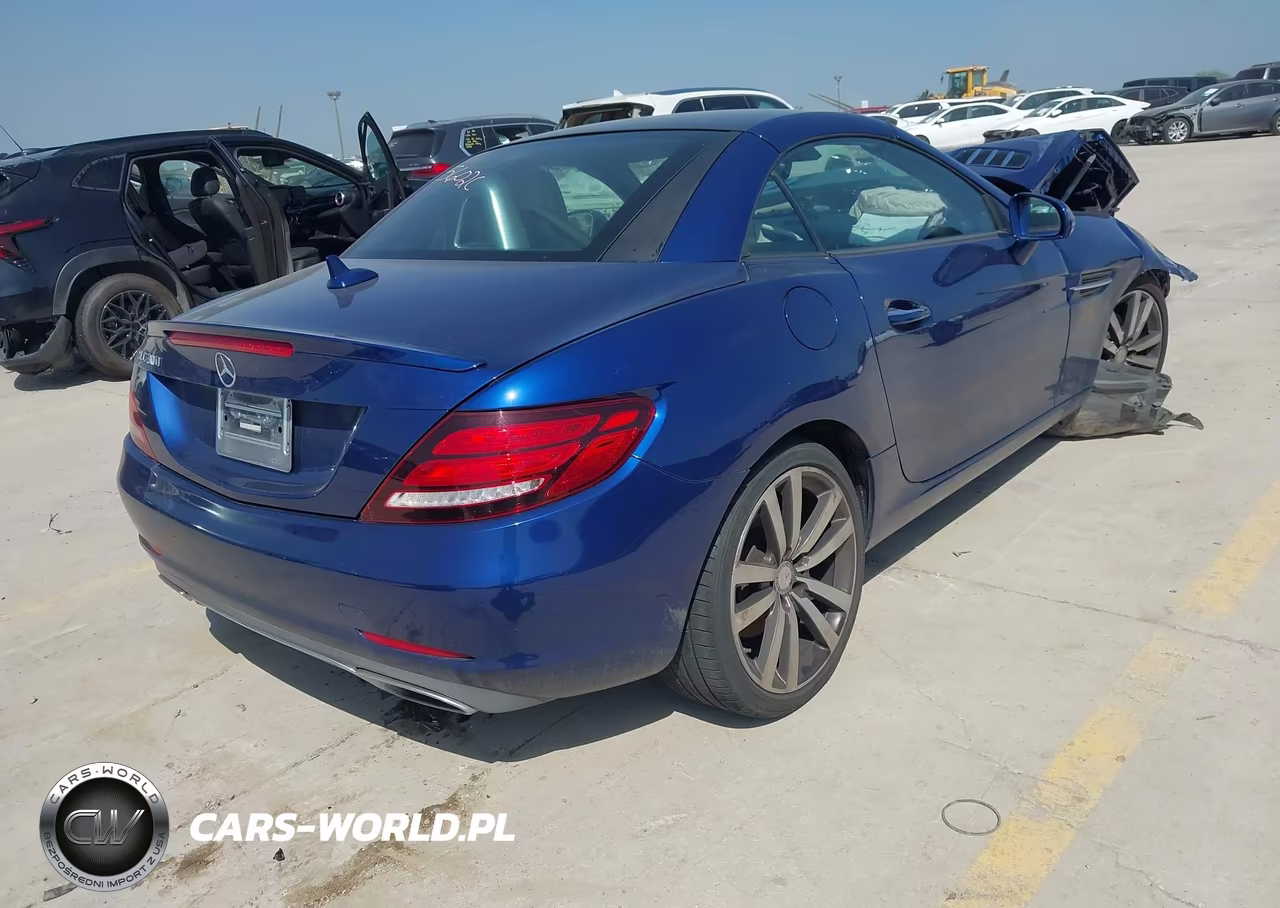 2017 Mercedes-Benz Slc 300 VIN:WDDPK3JAXHF128598 - 4