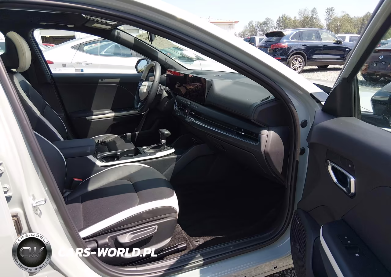 2025 Kia K4 Gt-Line Turbo VIN:3KPFW4DC9SE239108 - 18