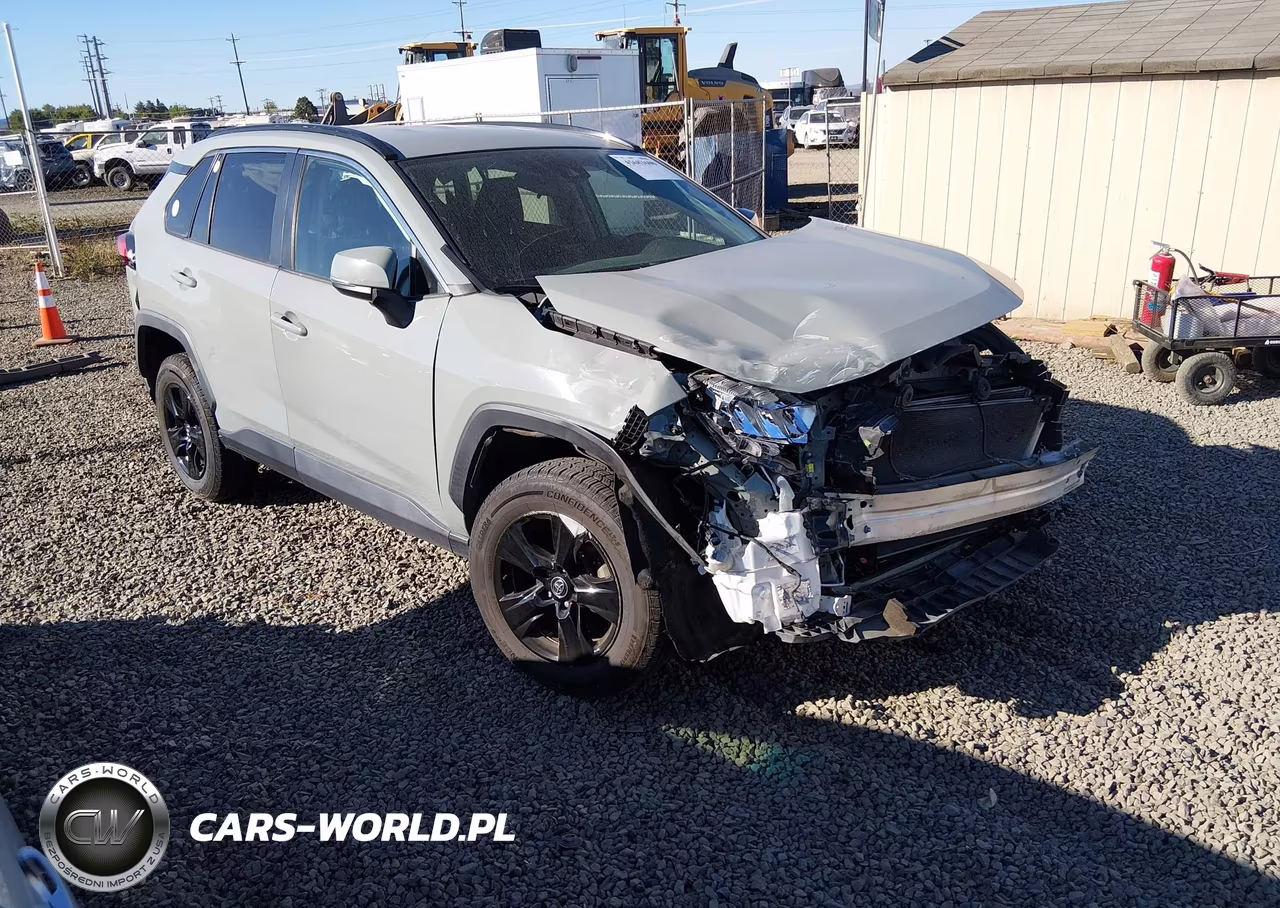 2021 Toyota Rav4 Xle VIN:2T3P1RFV8MW159966 - 1